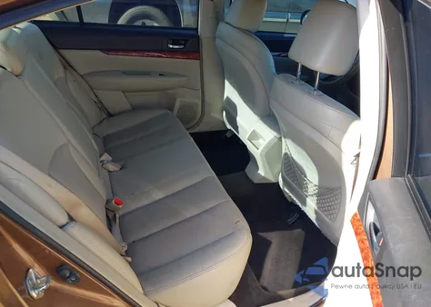 2011 Subaru Legacy 2.5I Limited из США, поврежденный, VIN 4S3BMCL61B3264425